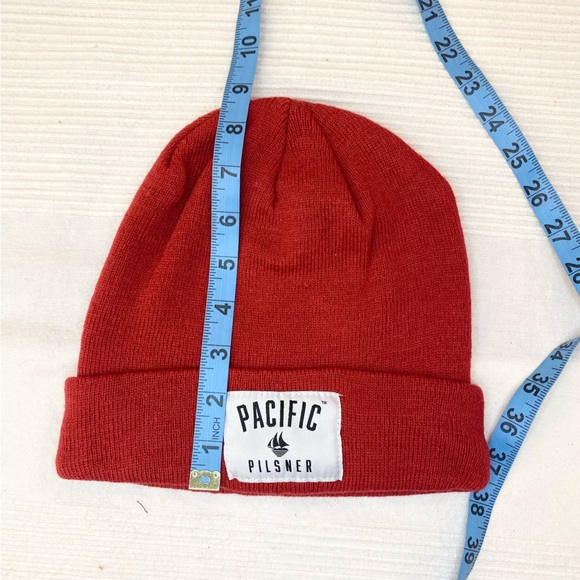 Pacific Pilsner Cuffed Beanie Toque Winter Hat Red Pac Pil Beer Cap - Picture 4 of 13